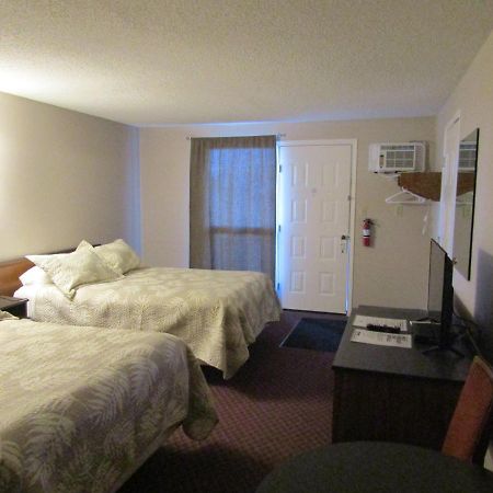 Airways Motel Cold Lake Esterno foto