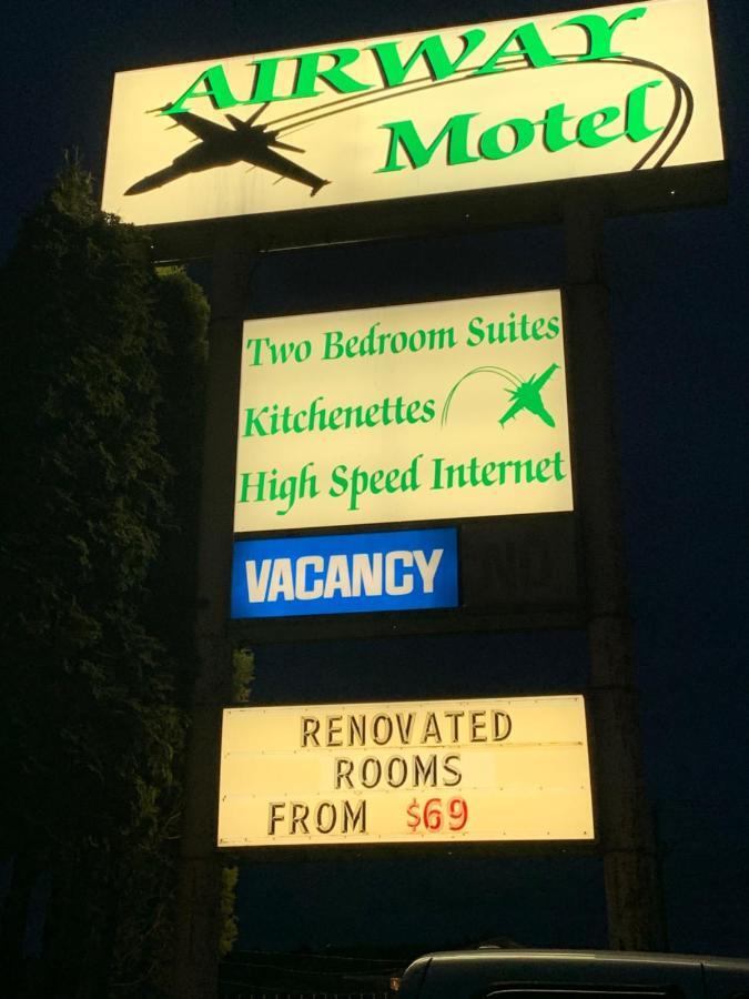 Airways Motel Cold Lake Esterno foto