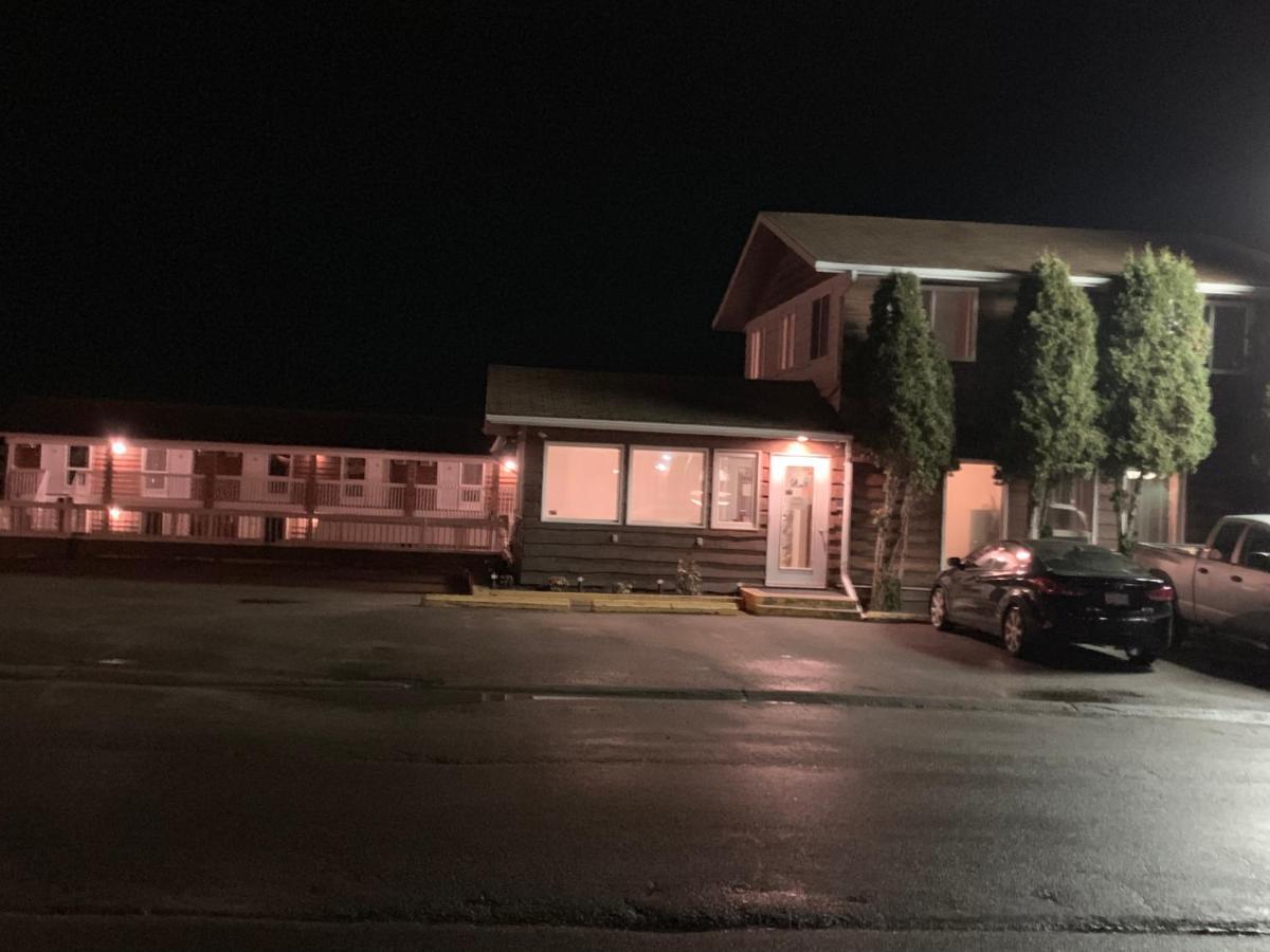 Airways Motel Cold Lake Esterno foto
